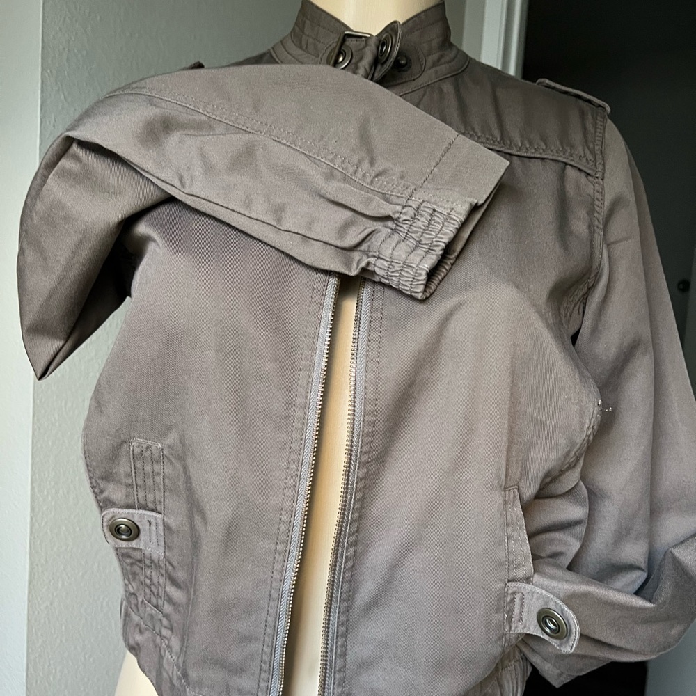 Kegistered jacket - Picture 2 of 3